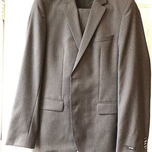 Men’s BOSS Suit 40L - NWT - Charcoal Narrow Pinstripe